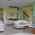 Santa Marina Áyios Nikítas