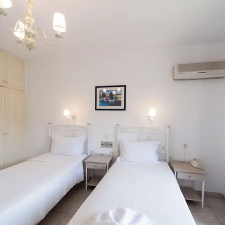 Santa Marina Hotel 3*
